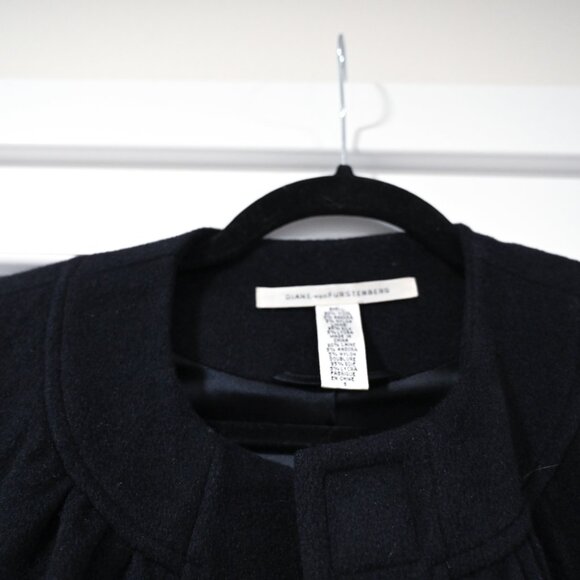 Diane von Furstenberg Size 6 Navy Wool Puff Sleve Midi Pea Coat - Picture 5 of 9